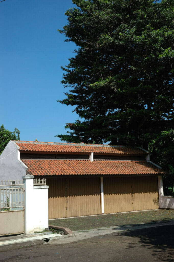 We Buy Lock up Garages Fast in WAINFLEET