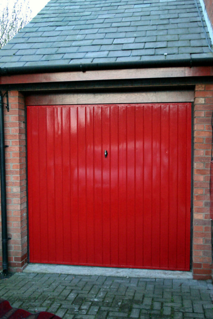 We Buy Lock up Garages Fast in CAISTOR